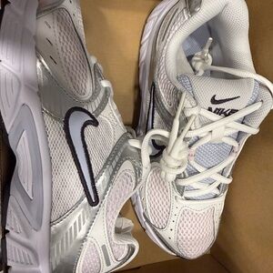 Nike V5 RNR GS